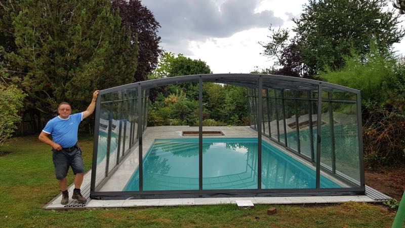 Pool mit Überdachung und Skimmer in Weißenfels - Referenz von Swimmingpool24